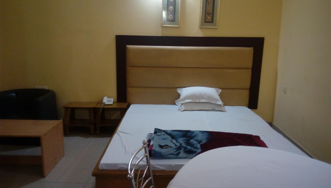 Royal Park Residential Hotel Chittagong Exterior foto